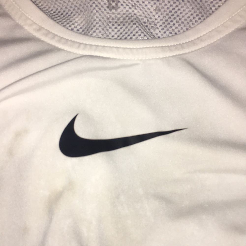 Nike tee - Picture 2 of 4